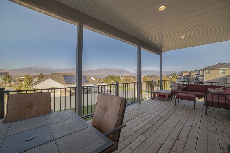 Deck Sanding Service Cost — Cost of Deck Sanding Service